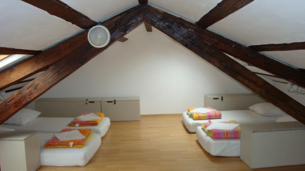 Hostel Alieti Izola Cameră foto